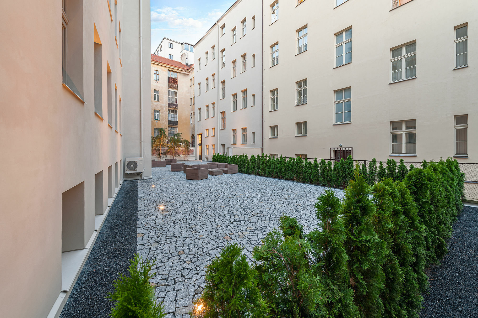 H7 Palace Prague Exterior photo